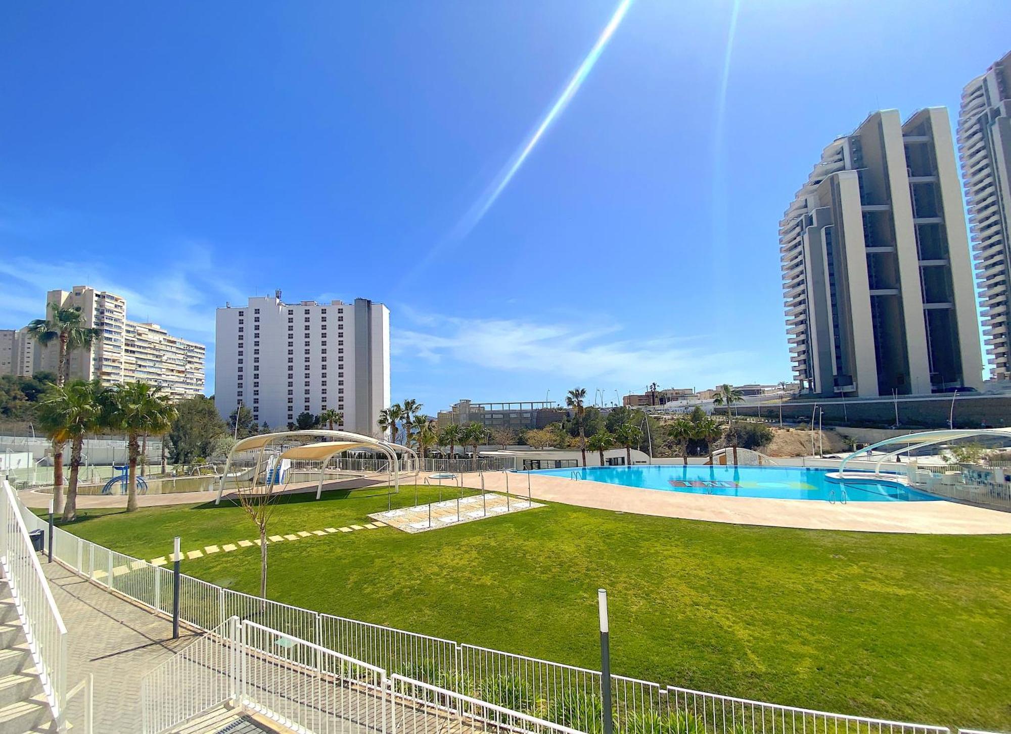 Lujoso Apartament Con Impresionantes Vistas Al Mar Benidorm Exterior photo